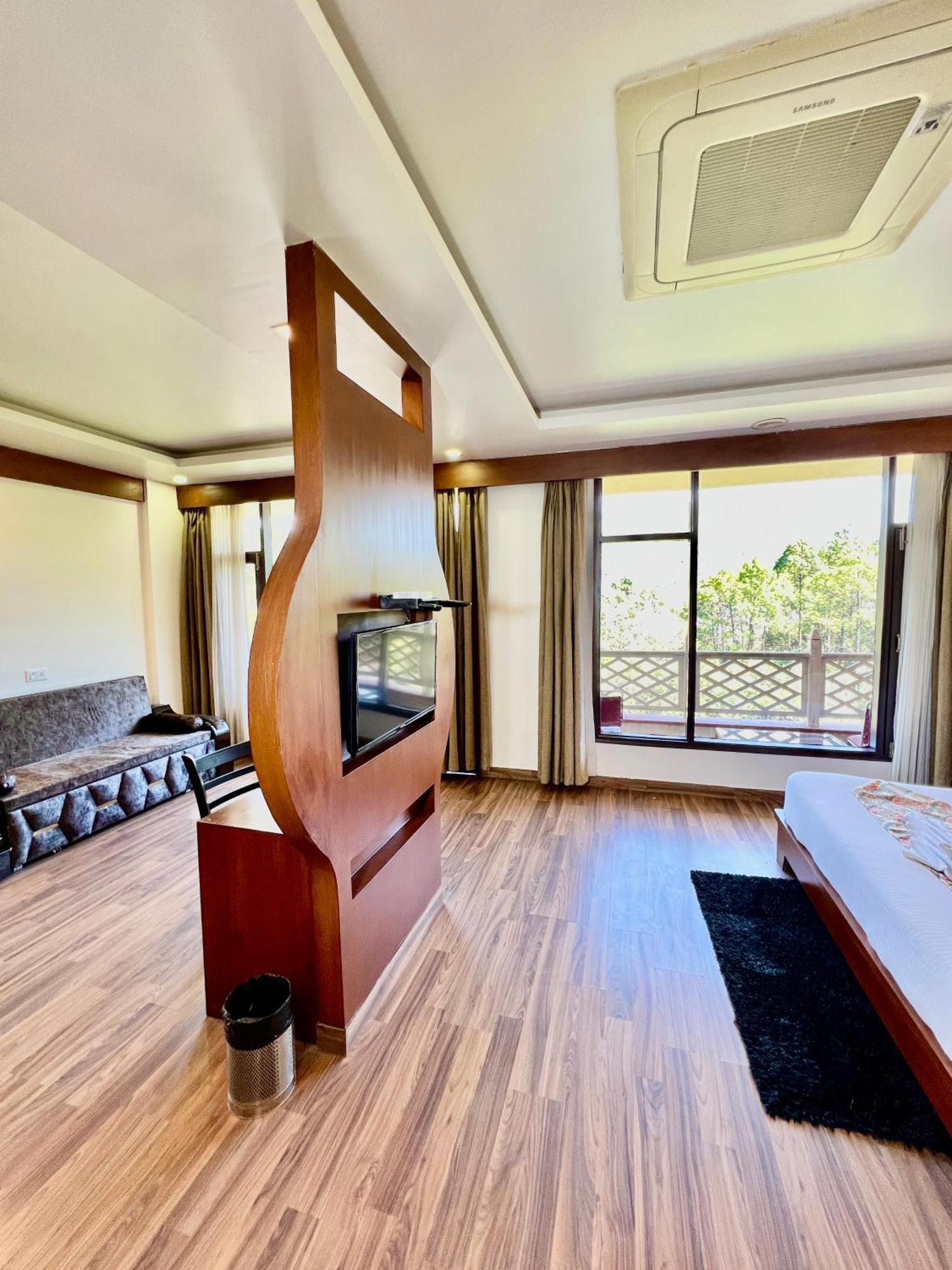 Sea Hawk - Luxury Hill Resort 4 Mins From Bhimtal Lake Exterior foto
