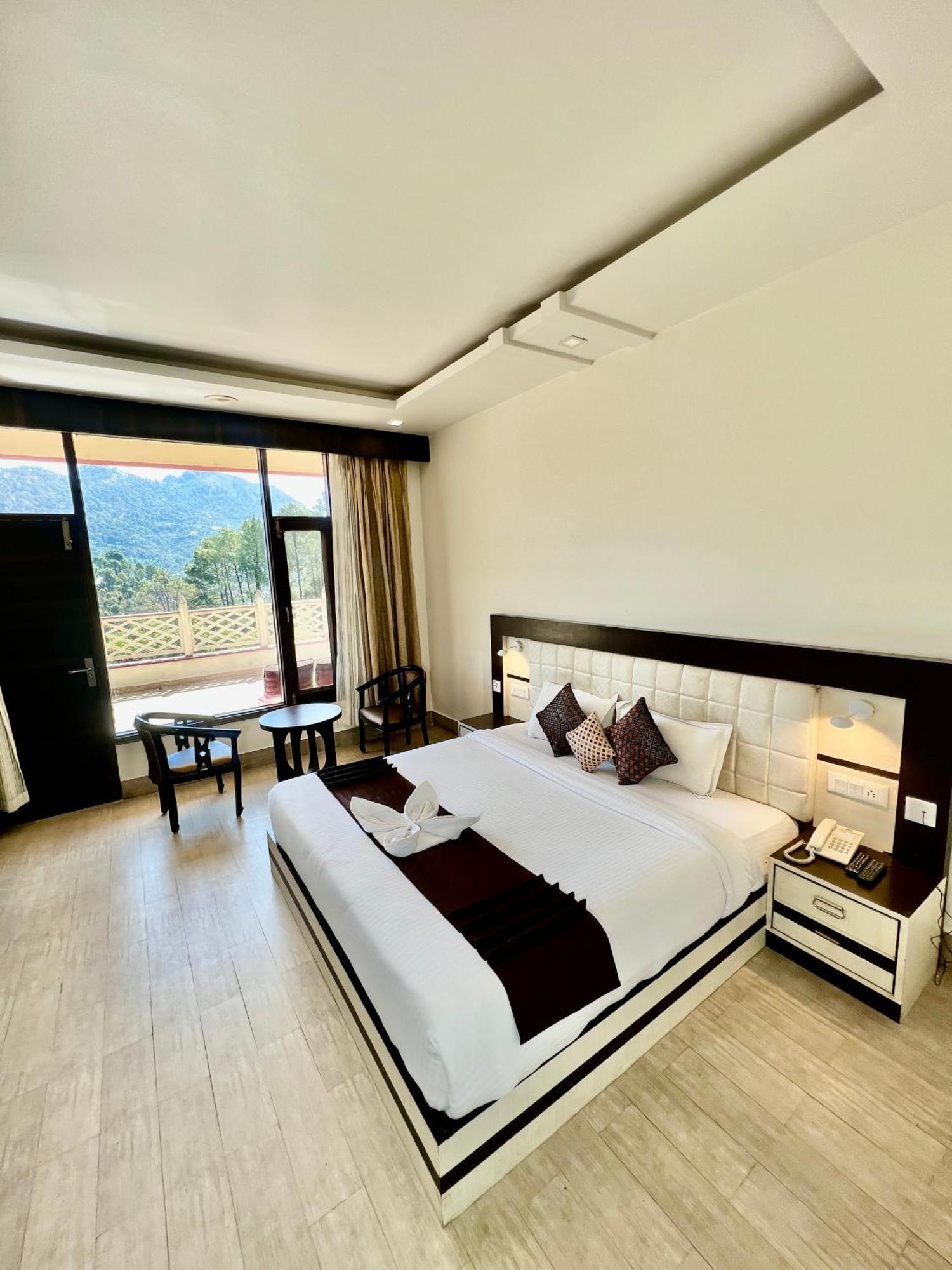 Sea Hawk - Luxury Hill Resort 4 Mins From Bhimtal Lake Exterior foto