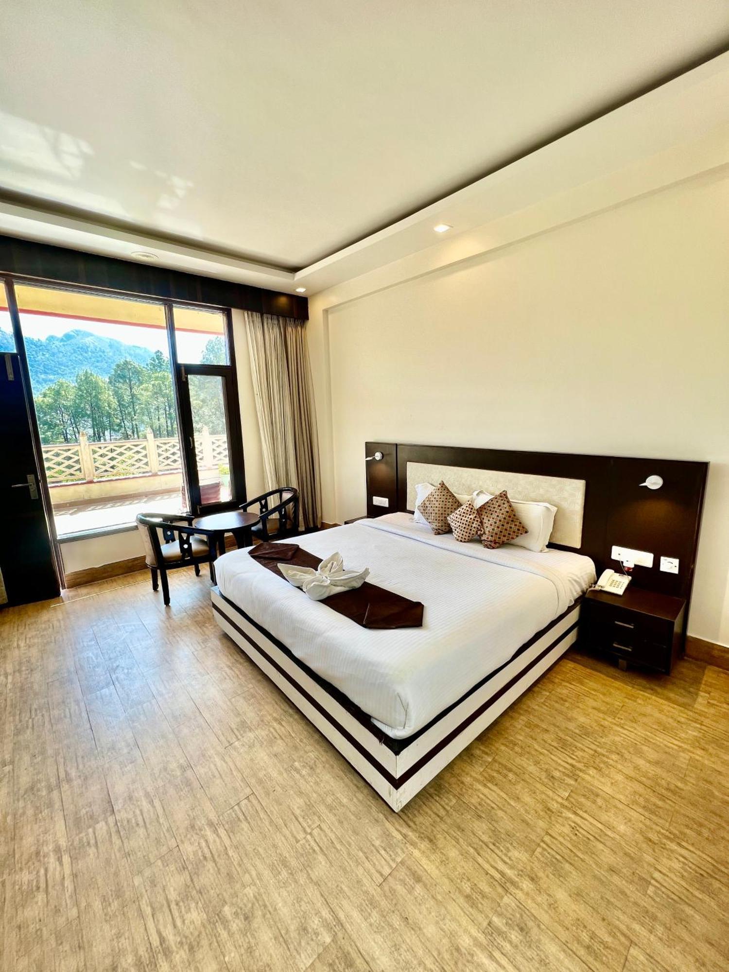 Sea Hawk - Luxury Hill Resort 4 Mins From Bhimtal Lake Exterior foto