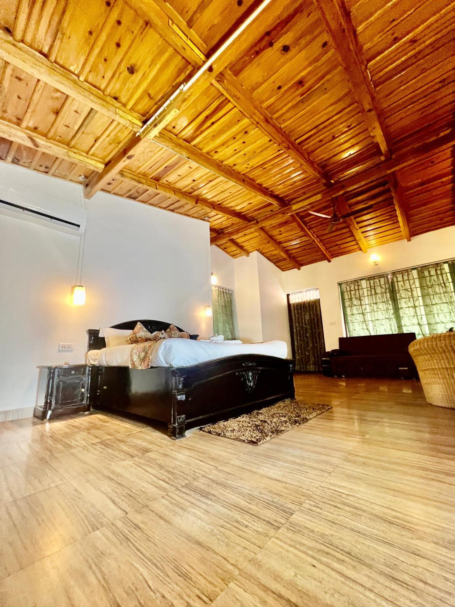 Sea Hawk - Luxury Hill Resort 4 Mins From Bhimtal Lake Exterior foto