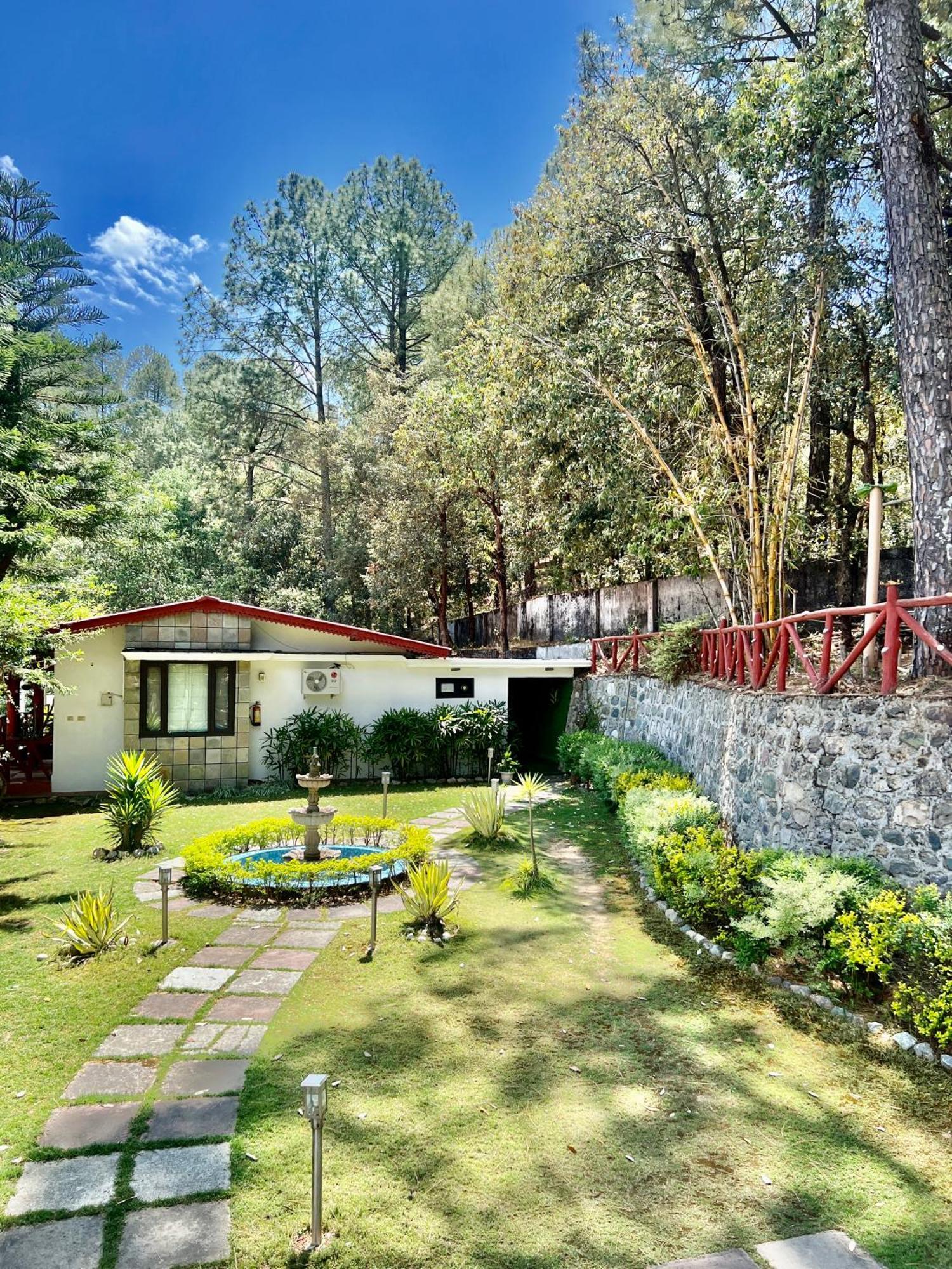 Sea Hawk - Luxury Hill Resort 4 Mins From Bhimtal Lake Exterior foto
