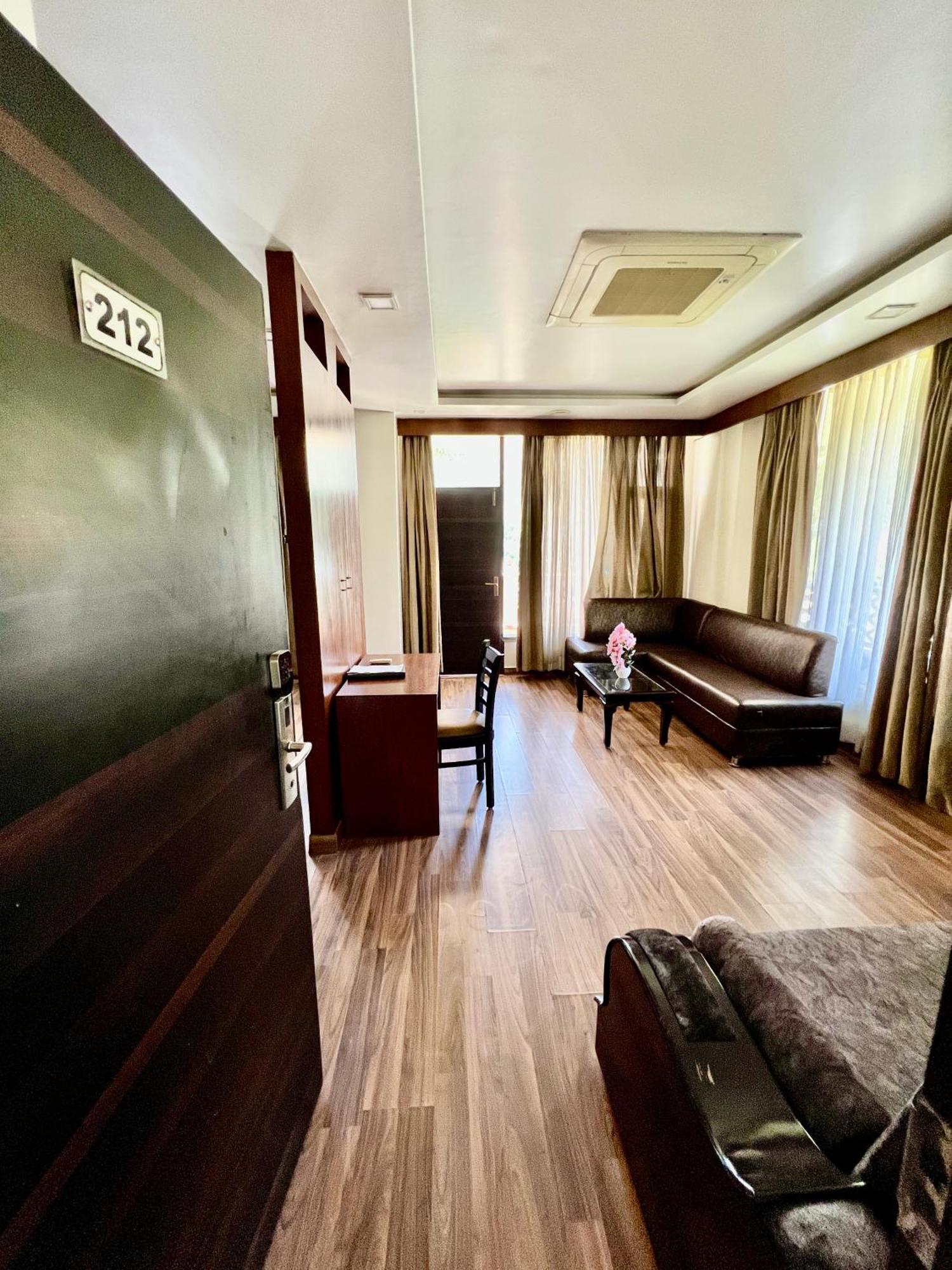 Sea Hawk - Luxury Hill Resort 4 Mins From Bhimtal Lake Exterior foto
